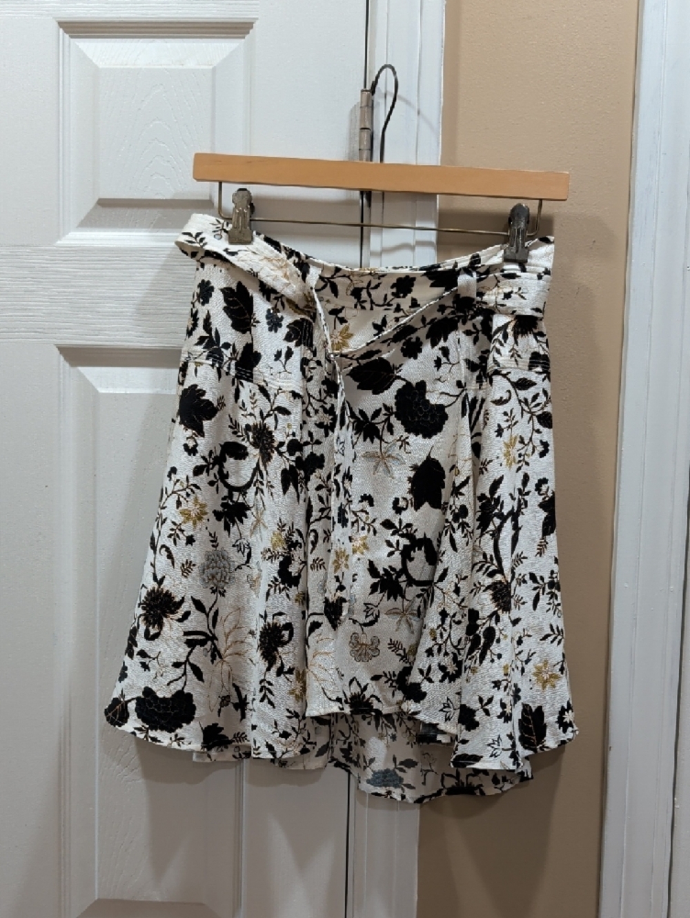 A.L.C. Ivory Mini Skirt with Black Floral Print - Picture 2 of 5
